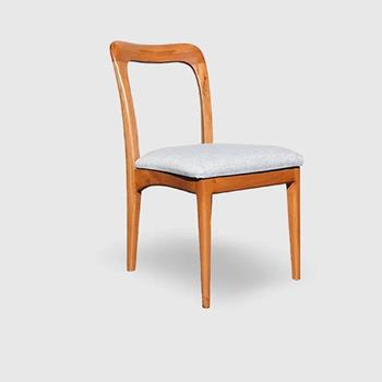 تصویر 4 از صندلی چوبی کلاسیک با طراحی اصیل داخلی